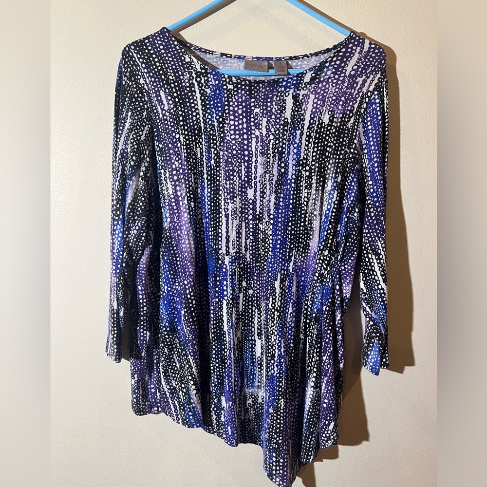 Easywear by‎ Chico’s size 1 asymmetrical long sleeve circle print tee women’s ￼M